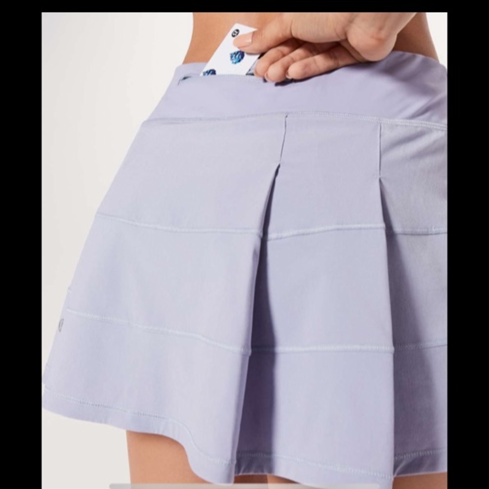 LULULEMON Pace Rival Mid Rise Skirt size 4 Lilac